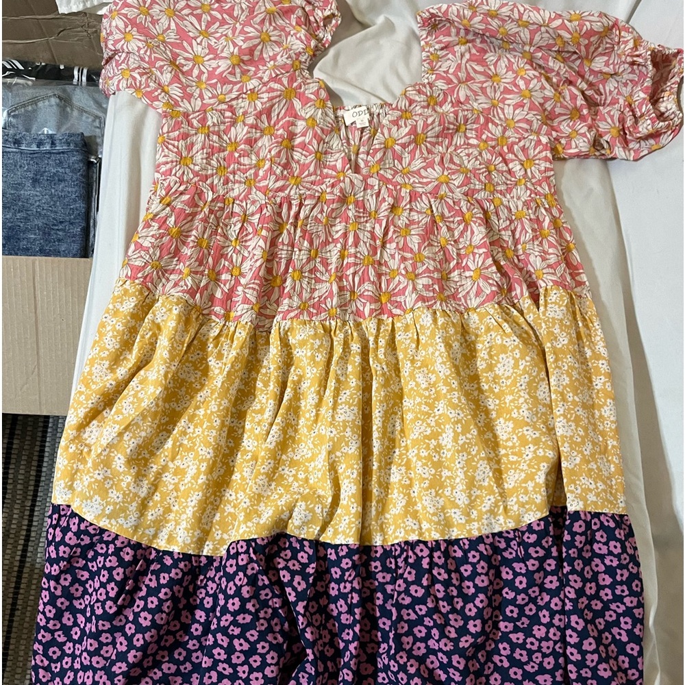 🌸Oddy Dress - Picture 3 of 3